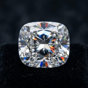 Elongated Cushion 3 Ct White VS2